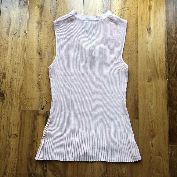 Donna Karan Pleated Blouse NWOT - Picture 2 of 8